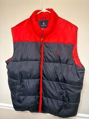 U.S. Polo Assn. Men's Colorblock Puffer Vest Navy and Red Size 3XL